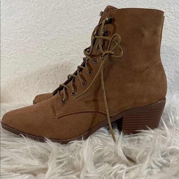 LULUS Montie Brown Suede Lace-Up Ankle Boots Booties 
Size 7 NEW - Picture 5 of 12